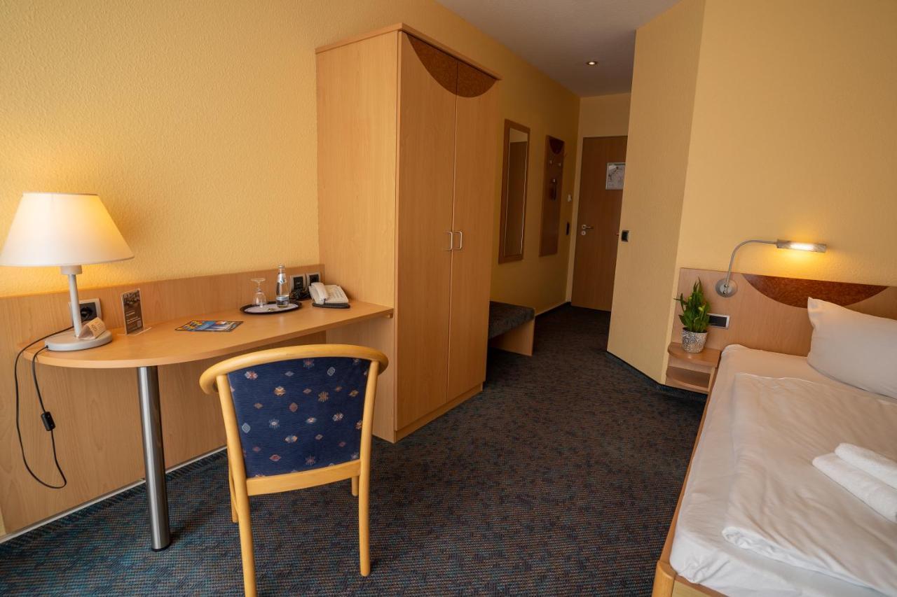 Warias Hotel & Restaurant Braunsbedra Zewnętrze zdjęcie