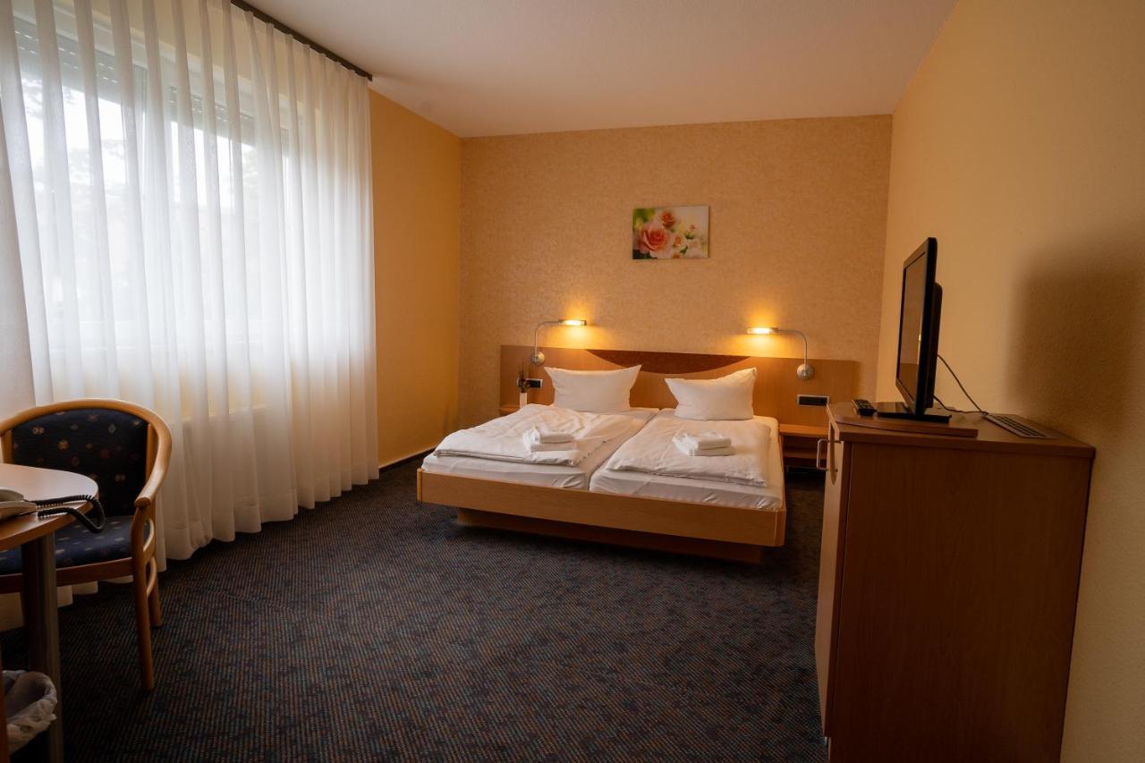 Warias Hotel & Restaurant Braunsbedra Zewnętrze zdjęcie