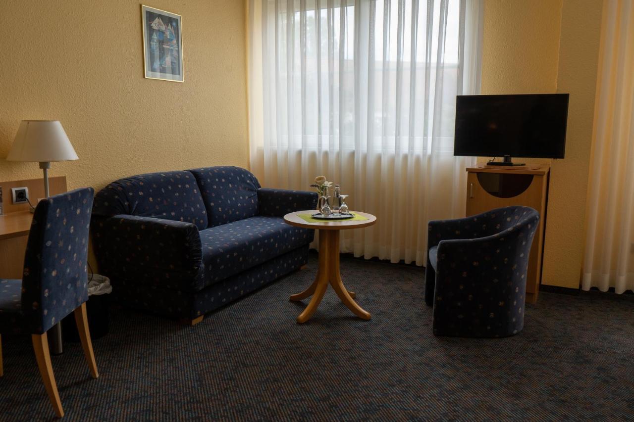 Warias Hotel & Restaurant Braunsbedra Zewnętrze zdjęcie