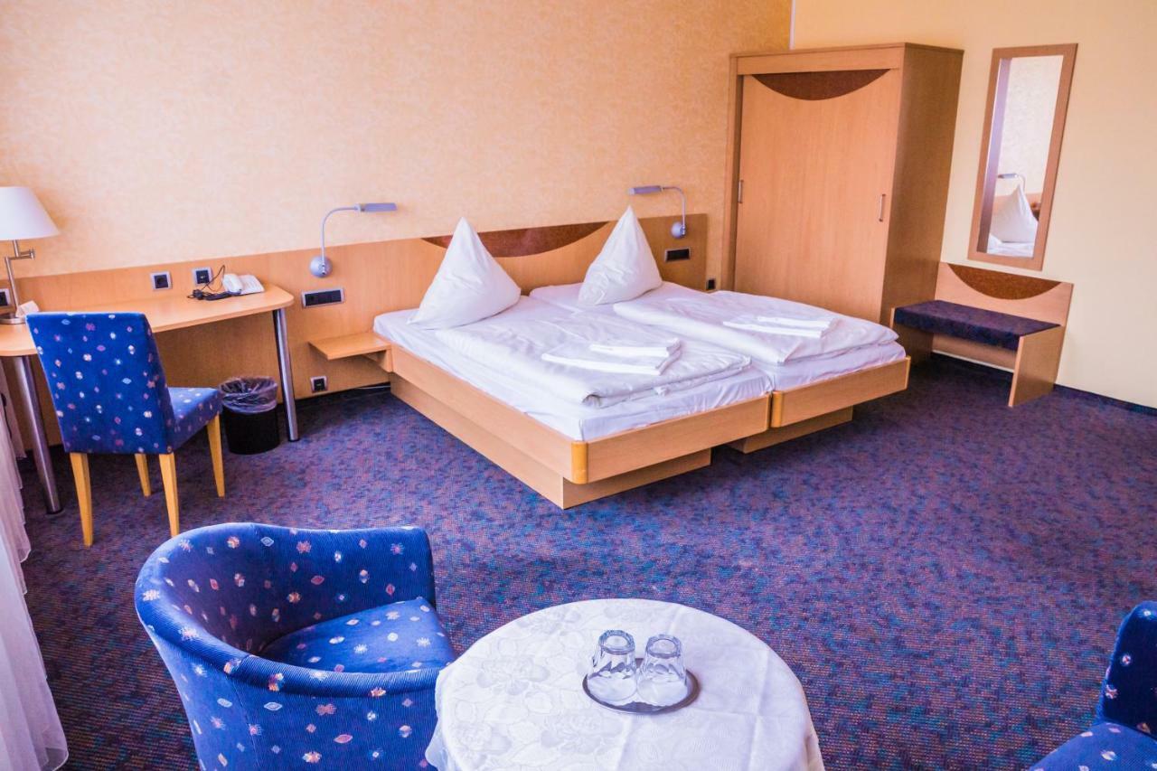 Warias Hotel & Restaurant Braunsbedra Zewnętrze zdjęcie