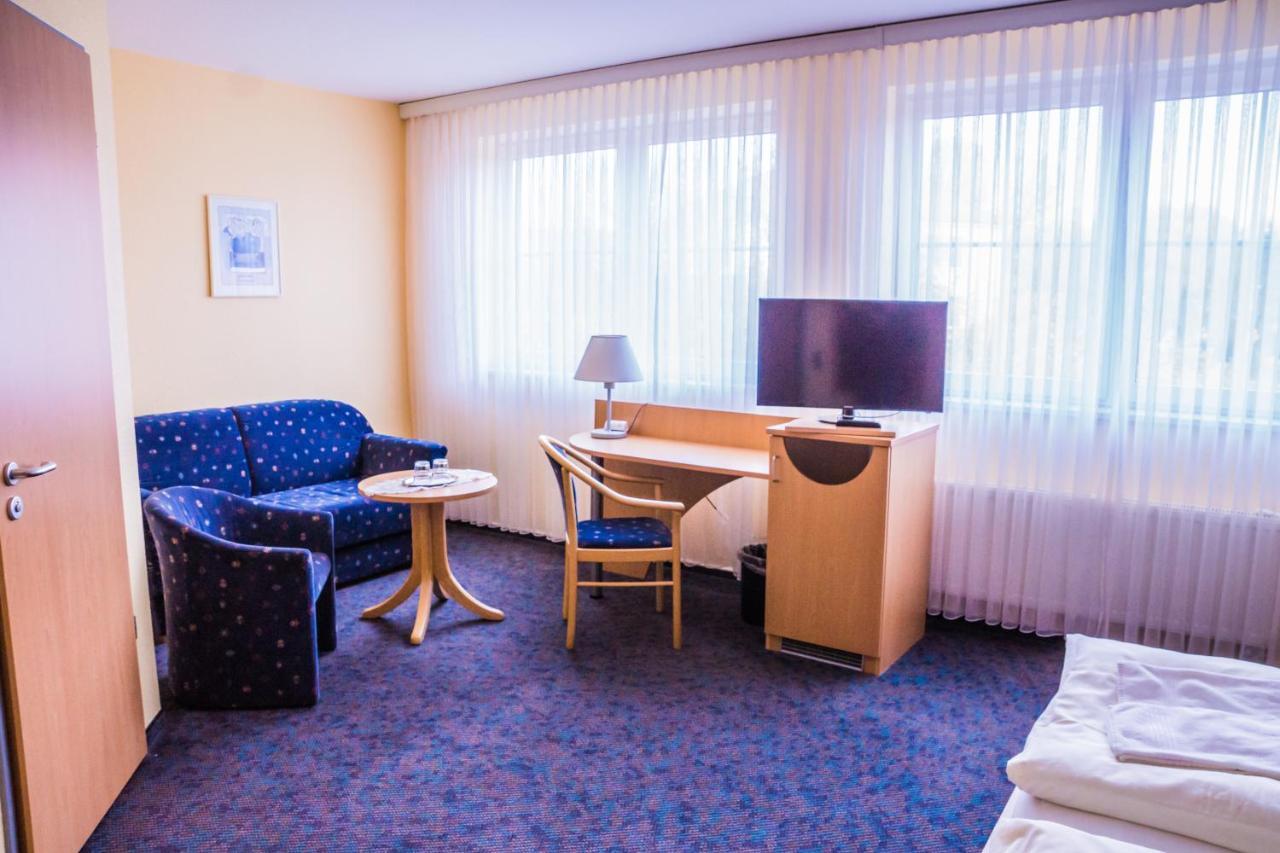 Warias Hotel & Restaurant Braunsbedra Zewnętrze zdjęcie