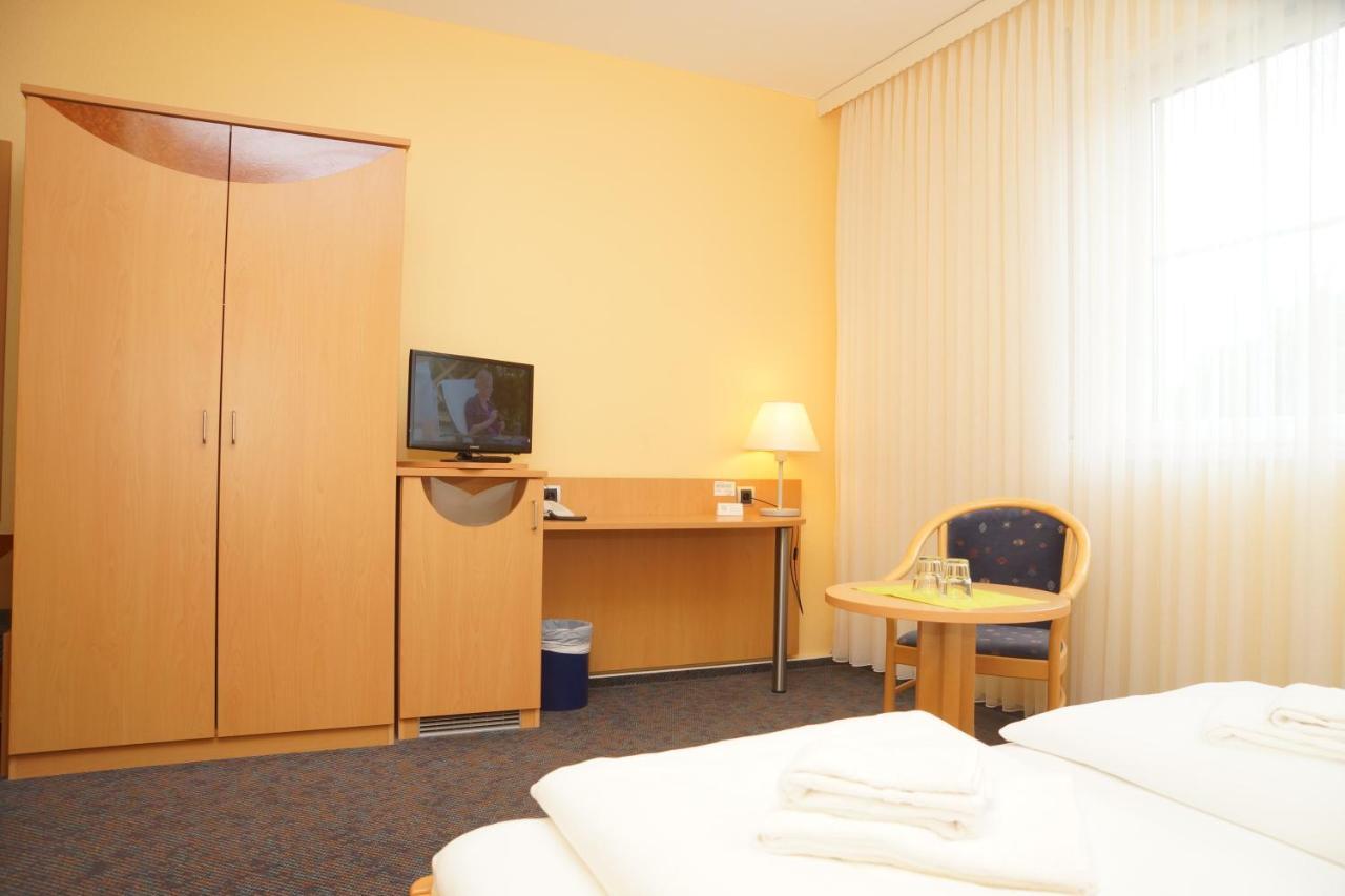 Warias Hotel & Restaurant Braunsbedra Zewnętrze zdjęcie